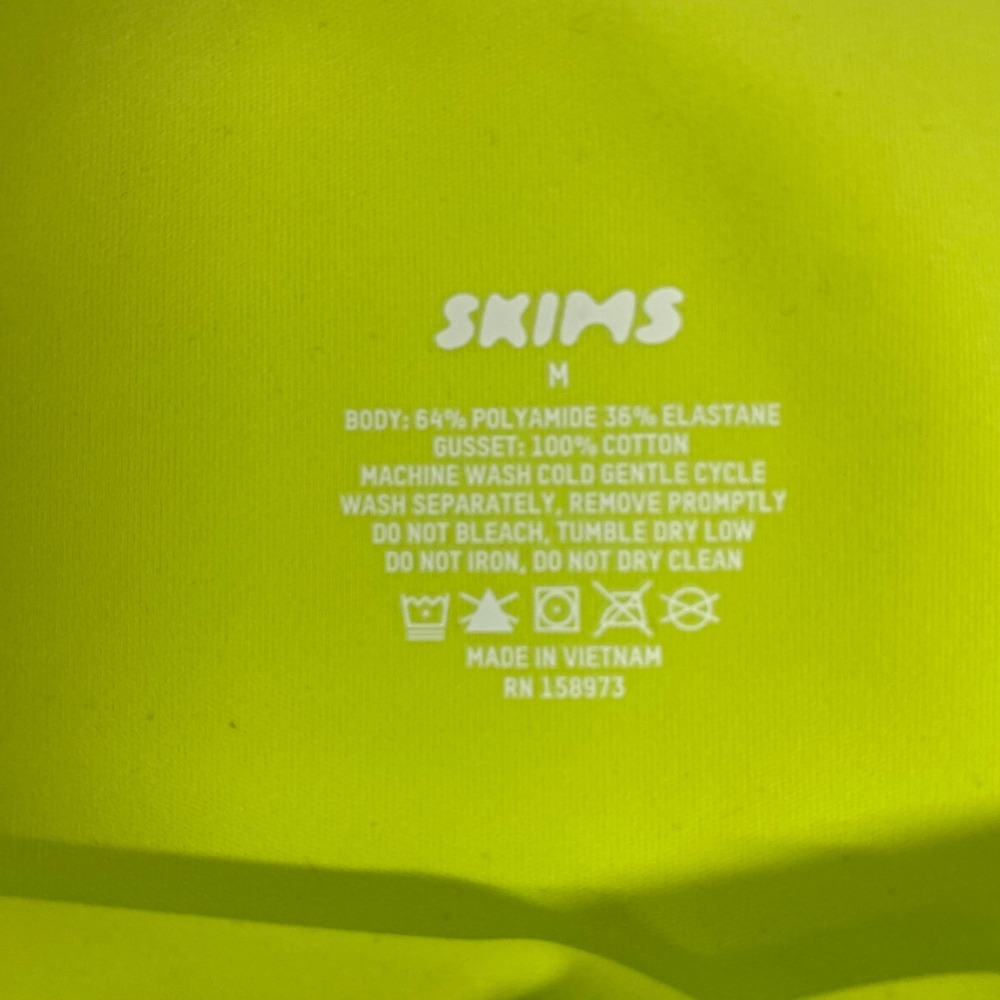 SKIMS Fits Everybody High Waist Shorts Size M Daffodil Neon Yellow Biker - Picture 2 of 8
